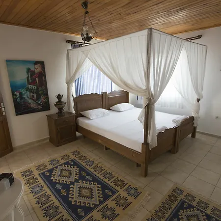 Oda ve Kahvaltı Ala Baykus